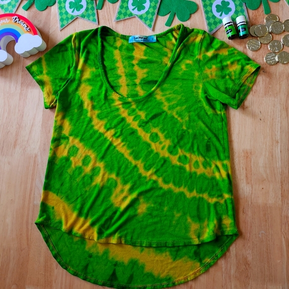 St. Patrick's Day Three Bird Nest Customized tie Dye scoop neck tunic small - Picture 1 of 3
